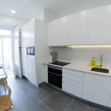 Light Filled 2br In Artsy Quarter * Lisboa