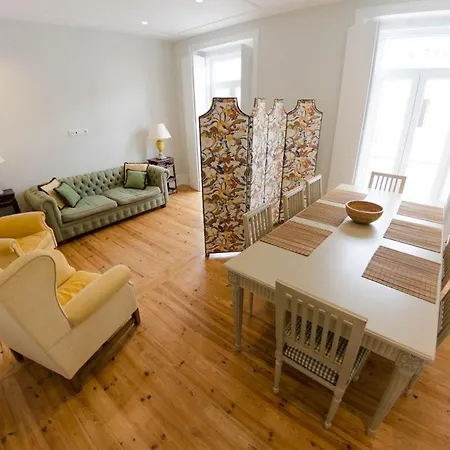 Light Filled 2br In Artsy Quarter Daire Lisboa